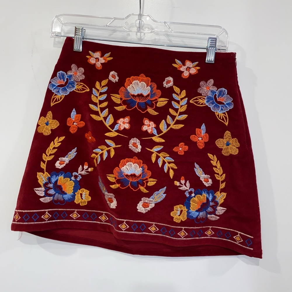 Embroidered Mini Skirt (S)